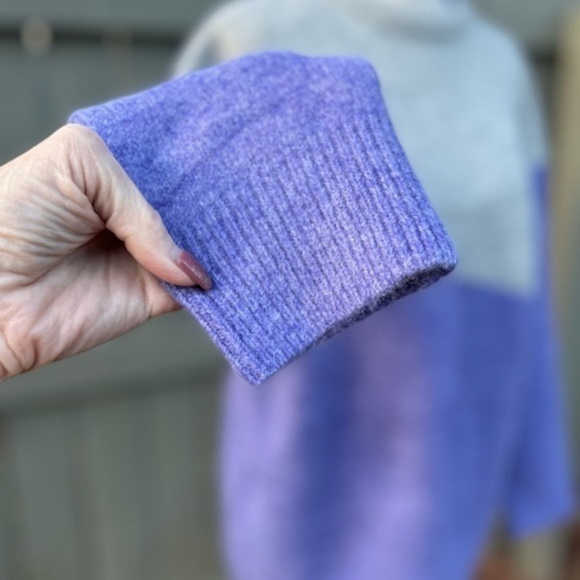 Kerisma Soft Color Block High Neck Sweater - Picture 7 of 13